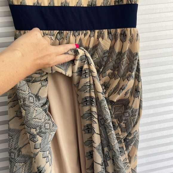 Ryu Printed Maxi Dress - Picture 7 of 7